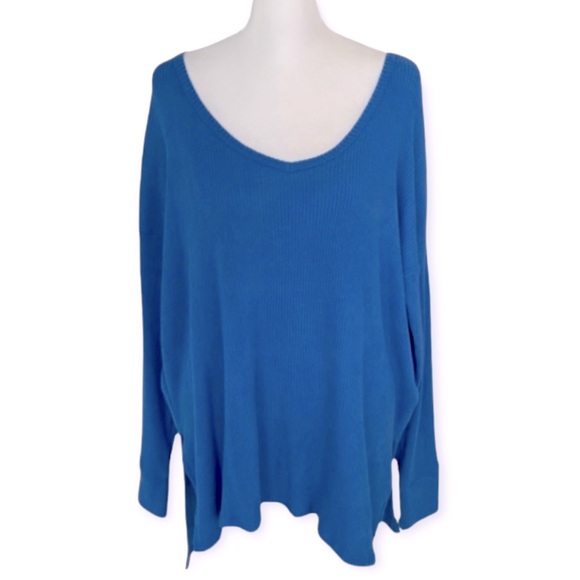 American Eagle Outfitters Tops - NWT American Eagle Ribbed Long Sleeve Hi-Lo Sweater Top - size women's small